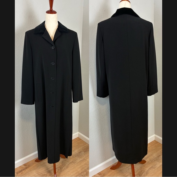 Gallery Jackets & Blazers - Gallery Long Lined Black Coat Velvet Collar Button Up Size 6